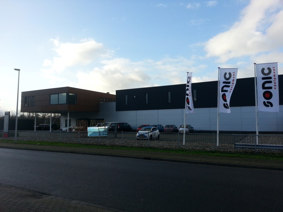 Rene Dijkstra Bedrijfsmakelaardij feliciteert Sonic met haar nieuwe huisvesting !!!